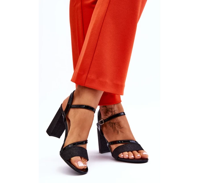 Lesklé sandály na vysokém podpatku černé Alicia Lesklé sandály na vysokém podpatku černé Alicia