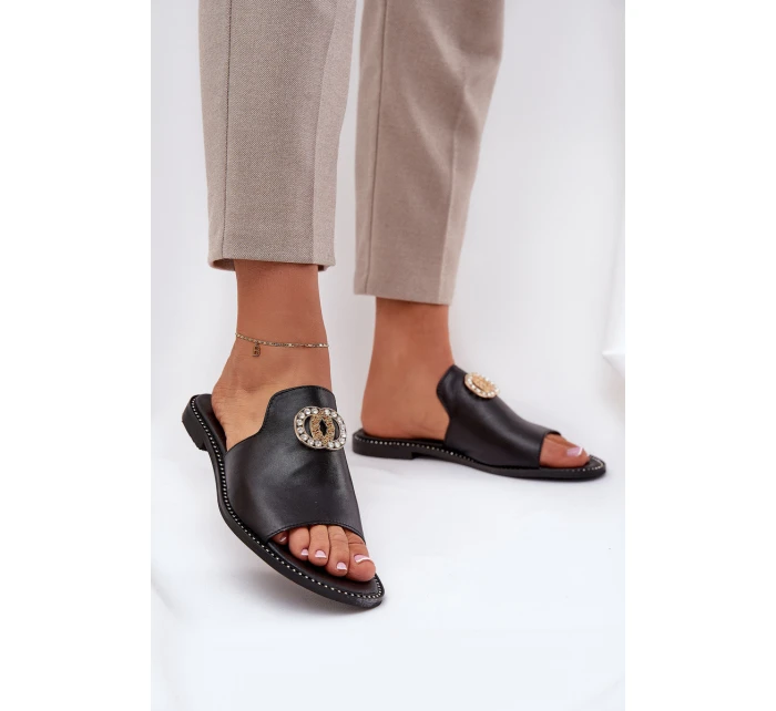 Elegantní Dámské Kožené Pantofle S Dekorací Zazoo 3008 Černé