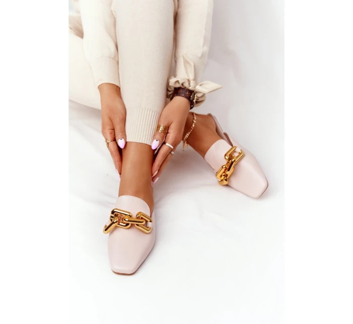 Dámské Nazouváky S řetízkem Béžové model 21549937 On Me - Boto Dámské Nazouváky S řetízkem Béžové model 21549937 On Me - Boto