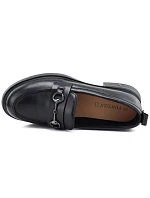 Dámské kožené polobotky – černé mokasíny model 22343063 - VINCEZA Dámské kožené polobotky – černé mokasíny model 22343063 - VINCEZA