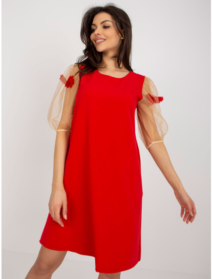 Velbloudí červené koktejlové šaty s 3D květinami