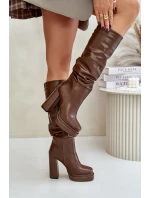 Nazouvací kozačky na podpatku a platformě s nařasením zateplené hnědé model 21677357 - Boto