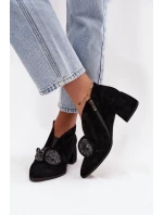 Kožené semišové dámské boty na podpatku s ozdobou D&A MR52-182 Černé