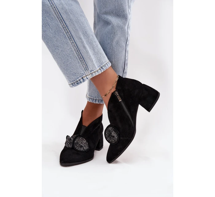 Kožené semišové dámské boty na podpatku s ozdobou D&A MR52-182 Černé