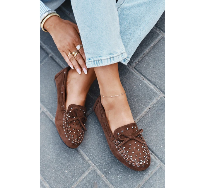 Zdobené dámské mokasíny z eko semiše hnědé Prissine Zdobené dámské mokasíny z eko semiše hnědé Prissine