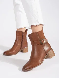 Originální  kotníčkové boty hnědé dámské na širokém podpatku