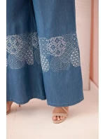 Dámské kalhoty Plus Size se širokými nohavicemi a model 21156793 výšivkou džínové - K-Fashion Dámské kalhoty Plus Size se širokými nohavicemi a model 21156793 výšivkou džínové - K-Fashion