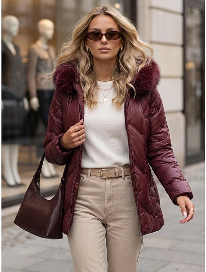 Dámská zimní prošívaná bunda LOVEINSIDE s kožešinovým lemem, vínová, FashionStreet TY5813 Dámská zimní prošívaná bunda LOVEINSIDE s kožešinovým lemem, vínová, FashionStreet TY5813