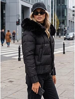 Kurtka damska zimowa pikowana z futerkiem czarna model 22404764 - FashionStreet Kurtka damska zimowa pikowana z futerkiem czarna model 22404764 - FashionStreet
