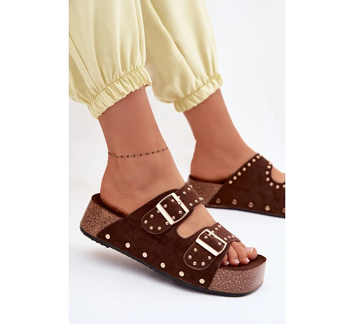 Dámské pantofle s přezkami a Čokoládové model 22095107 - Boto