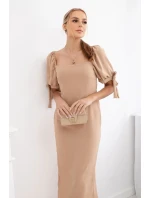 Šaty vzadu nařasené se zavazovacími rukávy Velbloud Šaty vzadu nařasené se zavazovacími rukávy Velbloud