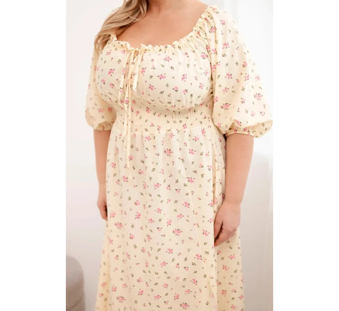 Dámská plus size šaty s výstřihem na model 21959136 a elastickým pasem žlutá - K-Fashion