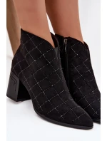 Dámské boty na sloupkovém podpatku se zdobením D&A – černé Dámské boty na sloupkovém podpatku se zdobením D&A – černé