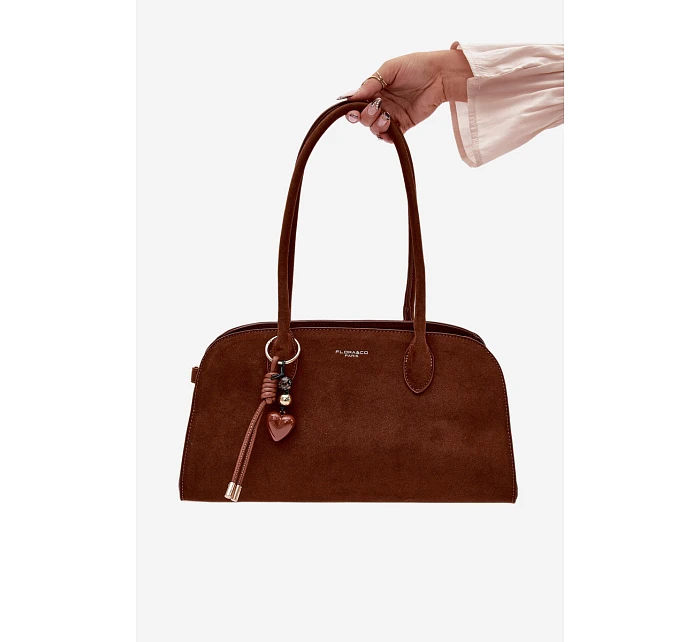 Kabelka s přívěskem a sponkami Eko semiš Camel Violette