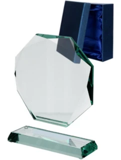 Skleněná trofej s matným podstavcem a pouzdrem