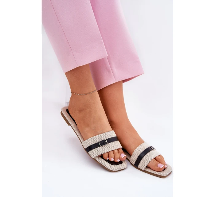 Ploché dámské sandály s páskem a přezkou béžové model 21689544 - Boto Ploché dámské sandály s páskem a přezkou béžové model 21689544 - Boto