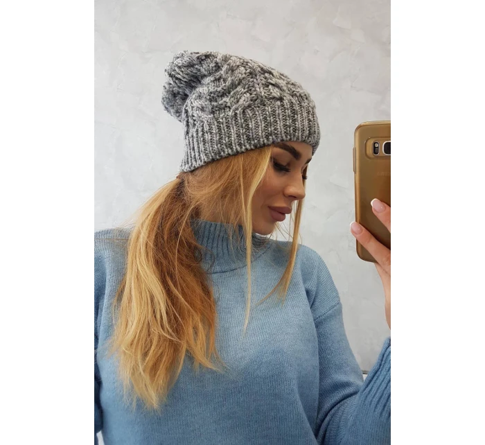 Fleecová čepice světle model 18751339 - K-Fashion Fleecová čepice světle model 18751339 - K-Fashion