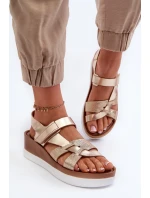 model 21661420 Dámské Kožené Sandály Na Platformě Zlaté - Zazoo model 21661420 Dámské Kožené Sandály Na Platformě Zlaté - Zazoo