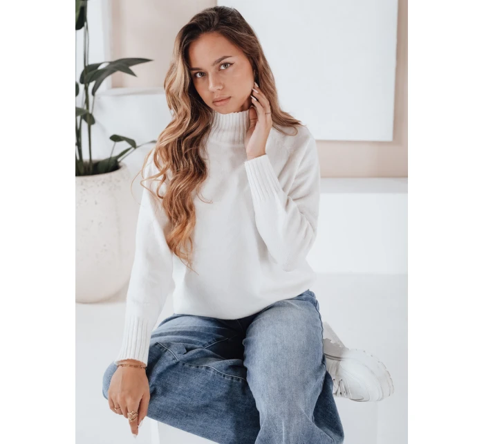 Dámský svetr s polovičním rolákem bílý FashionStreet MY2531 Dámský svetr s polovičním rolákem bílý FashionStreet MY2531