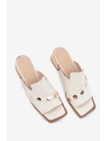 Kožené lodičky na podpatku s ozdobným páskem D&A CR61-3063 Bílé