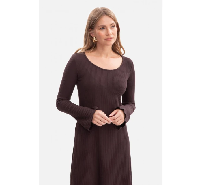 Midi šaty z úpletu tmavá model 21379974 - BeWear
