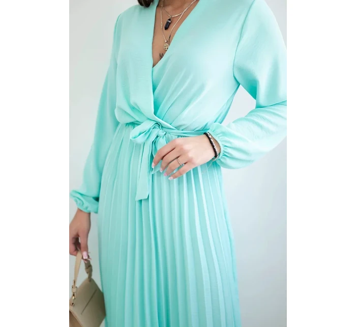 Šaty se lemem světle mátová model 20892529 - K-Fashion Šaty se lemem světle mátová model 20892529 - K-Fashion