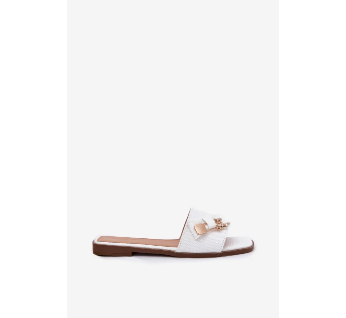 Dámské Pantofle Na Plochém Podpatku S Mašlí Bílé Sallariela Dámské Pantofle Na Plochém Podpatku S Mašlí Bílé Sallariela