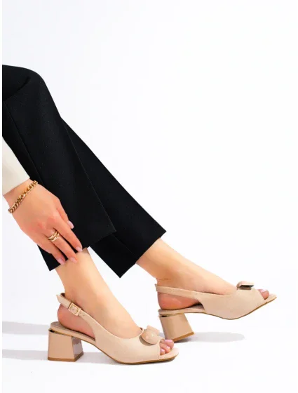 Komfortní hnědé dámské sandály na širokém podpatku Komfortní hnědé dámské sandály na širokém podpatku