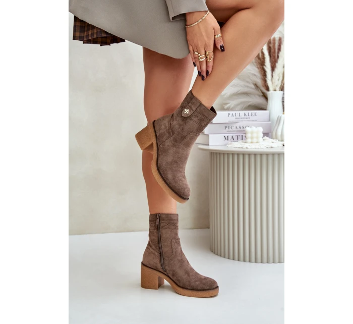 Zateplené dámské boty na podpatku hnědé Vailia Zateplené dámské boty na podpatku hnědé Vailia