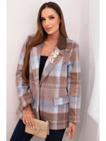 Dámská kostkovaná sako se model 21798609 broží a dlouhým rukávem modrá - K-Fashion