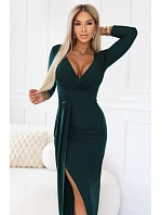 model 22112277 Elegantní dlouhé šaty s obálkovým výstřihem a rozparkem lahvově zelené - numoco