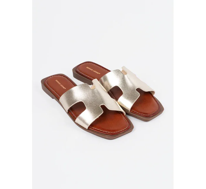 Krásné nazouváky dámské zlaté na plochém podpatku Krásné nazouváky dámské zlaté na plochém podpatku