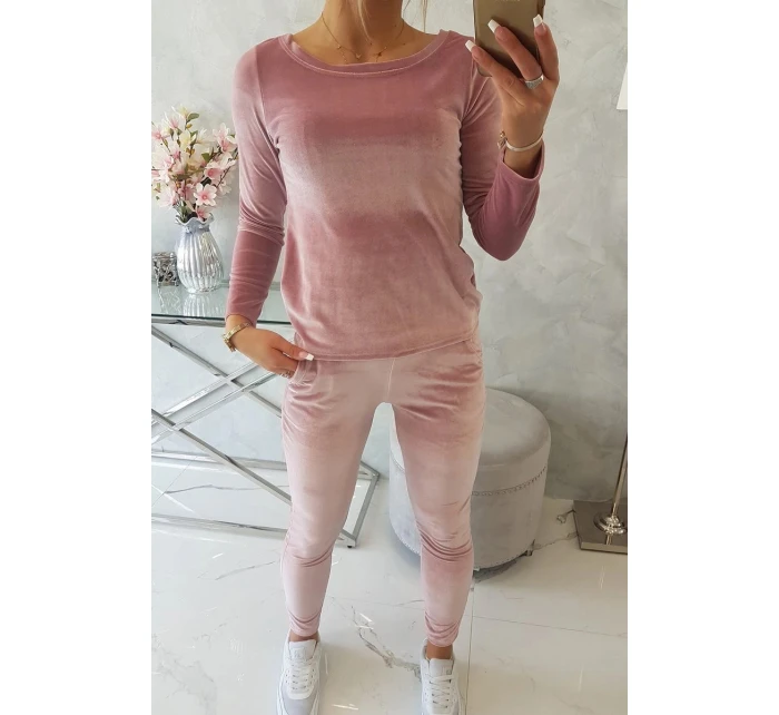 Velurová souprava se záhybem vzadu tmavě pudrově růžová