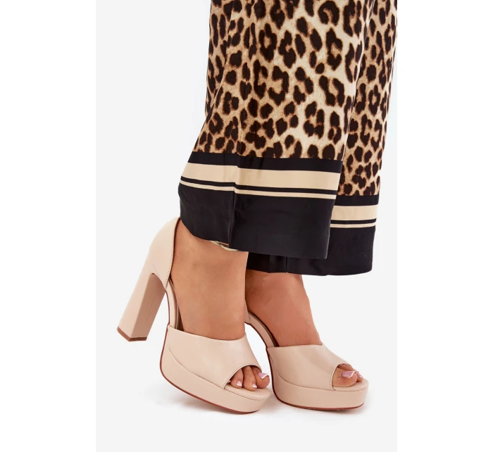 Dámské Sandály Na Podpatku A Platformě Eko Kožené Béžové model 21688872 - Boto Dámské Sandály Na Podpatku A Platformě Eko Kožené Béžové model 21688872 - Boto