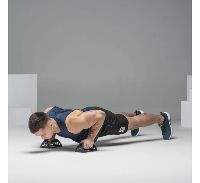 pushup model 20868420 - IQ