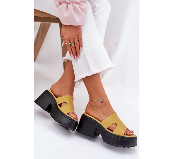 Dámské Pantofle Na Platformě A Podpatku Žluté model 21687111 - Boto Dámské Pantofle Na Platformě A Podpatku Žluté model 21687111 - Boto