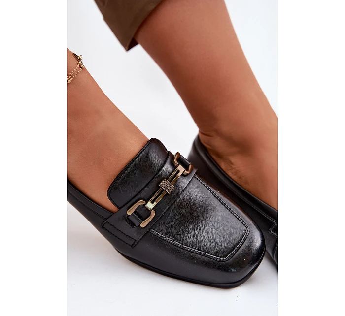 Kožené dámské polobotky na klínu s ozdobou model 22069492 Černé - VINCEZA