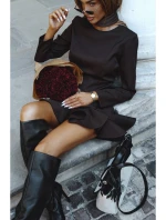 model 21296135 Šaty s volánkovým lemem hnědé - Moe