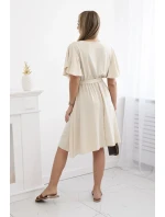 Šaty s vrstveným výstřihem béžový