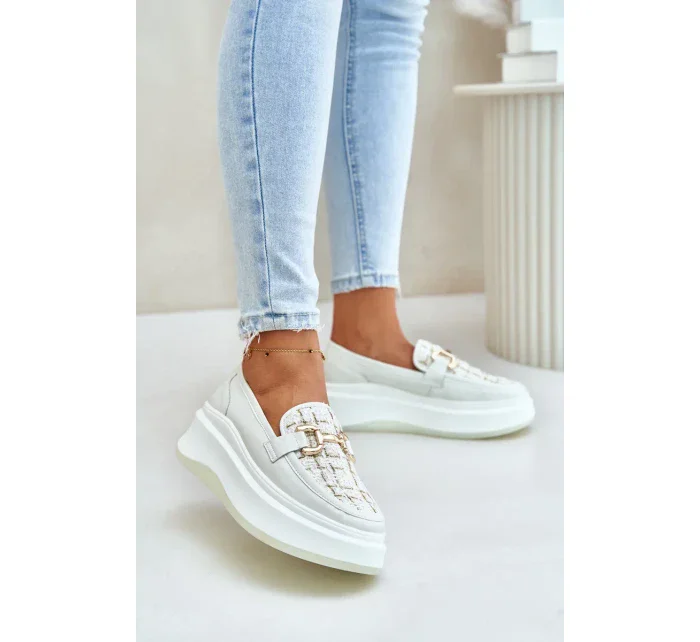 Kožené Dámské Mokasíny Na Platformě Se Zlatou Ozdobou Vinceza Světle Béžové Kožené Dámské Mokasíny Na Platformě Se Zlatou Ozdobou Vinceza Světle Béžové