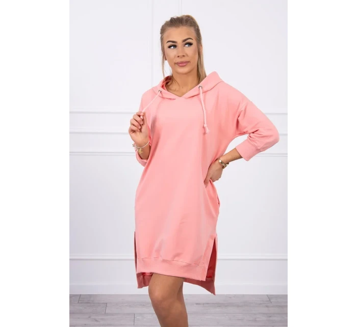 Šaty s kapucí a delšími zády v meruňkové barvě Šaty s kapucí a delšími zády v meruňkové barvě
