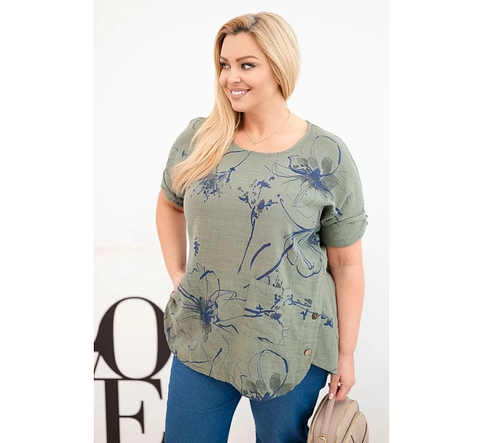 Dámská bavlněná halenka Plus Size s krátkým rukávem a kapsou khaki Dámská bavlněná halenka Plus Size s krátkým rukávem a kapsou khaki