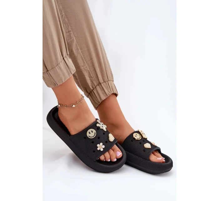 Dámské pěnové pantofle s ozdobnými připínkami Vinceza – černé