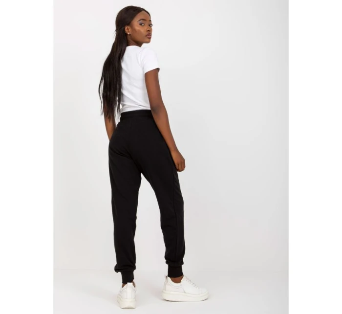 Černé základní teplákové kalhoty s kapsami (B-005.11X) Černé základní teplákové kalhoty s kapsami (B-005.11X)