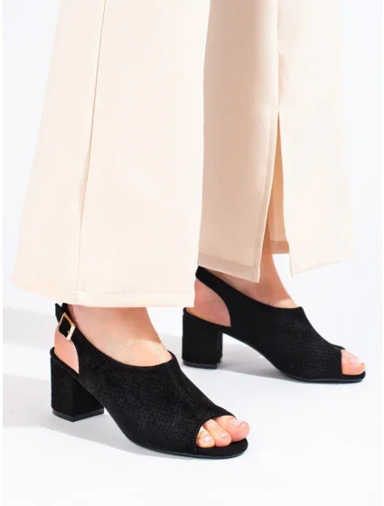 Pěkné  sandály dámské černé na širokém podpatku