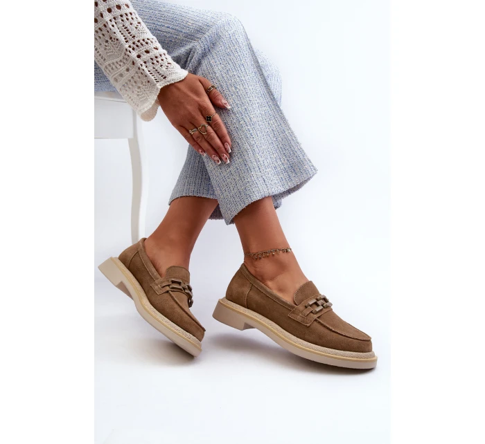 Dámské semišové mokasíny na ploché podrážce s ozdobou D&A TW101 hnědé Dámské semišové mokasíny na ploché podrážce s ozdobou D&A TW101 hnědé