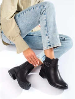 Praktické dámské kotníčkové boty černé płaski