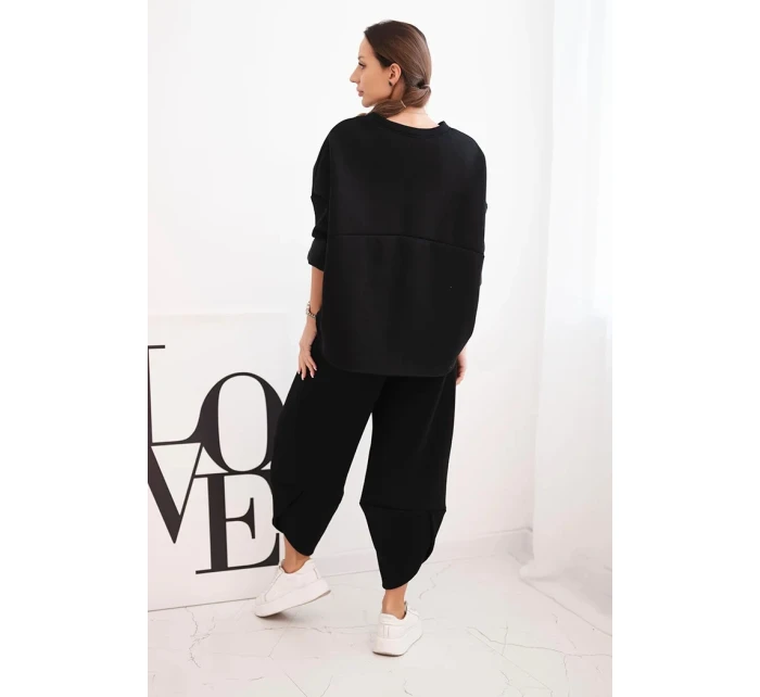 Dámský teplákový komplet z silnějšího materiálu se širokými nohavicemi černý Dámský teplákový komplet z silnějšího materiálu se širokými nohavicemi černý