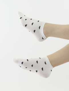 Dámské kotníkové ponožky model 19431124 bílé s černými srdíčky - Moraj