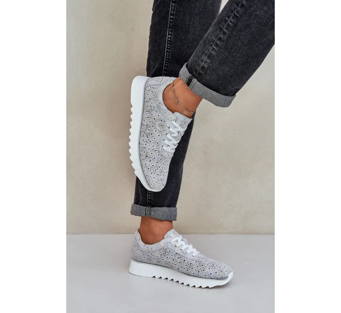 Semišové Vzorované Sportovní Boty Na Platformě S Leskem D&A LR51-635 Stříbrné Semišové Vzorované Sportovní Boty Na Platformě S Leskem D&A LR51-635 Stříbrné